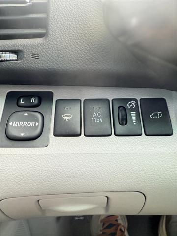 used 2009 Toyota Highlander car, priced at $11,998