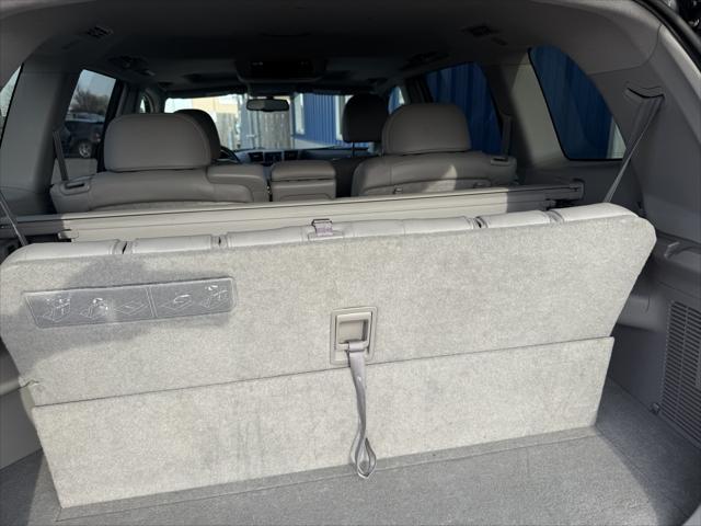 used 2009 Toyota Highlander car, priced at $11,998