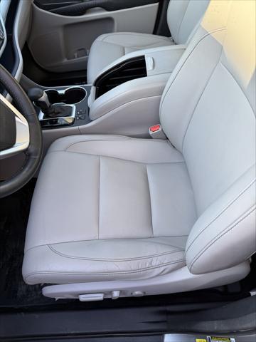 used 2015 Toyota Highlander car, priced at $17,498