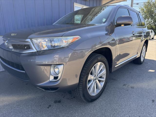 used 2011 Toyota Highlander Hybrid car, priced at $12,498