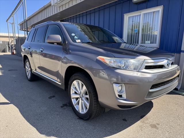 used 2011 Toyota Highlander Hybrid car, priced at $12,498