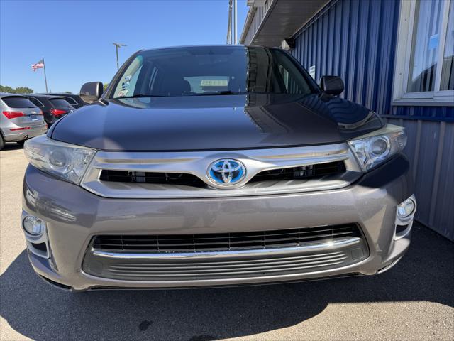 used 2011 Toyota Highlander Hybrid car, priced at $12,498