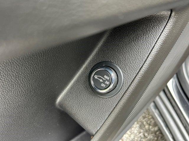 used 2021 Chevrolet Traverse car, priced at $26,923