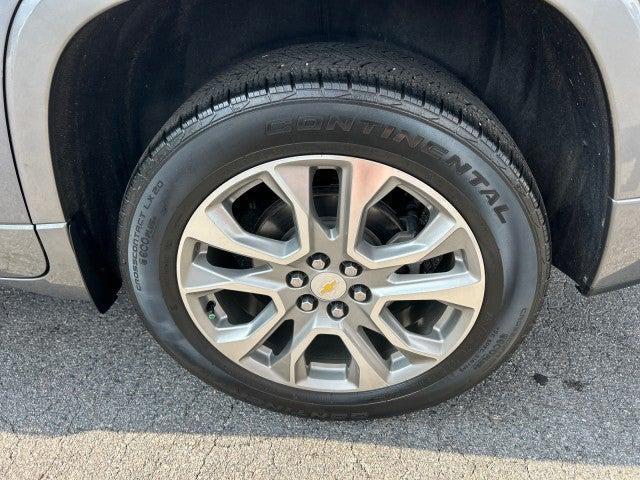 used 2021 Chevrolet Traverse car, priced at $32,977