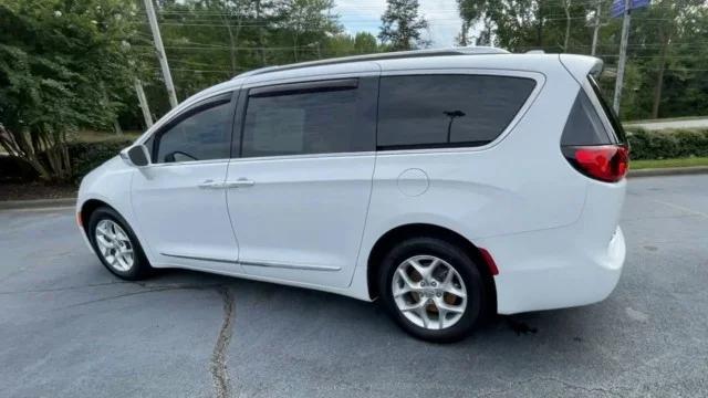 used 2020 Chrysler Pacifica car, priced at $21,998