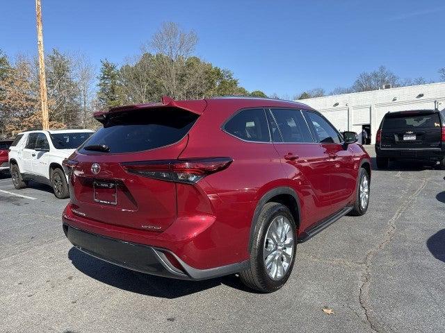 used 2023 Toyota Highlander car, priced at $39,777