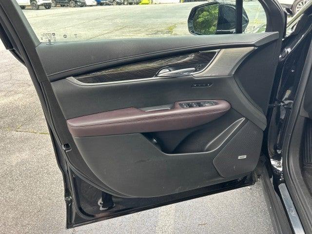 used 2022 Cadillac XT6 car, priced at $40,000