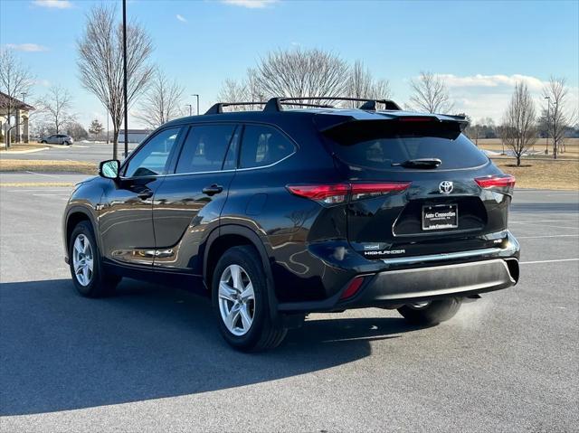 used 2022 Toyota Highlander car, priced at $26,997