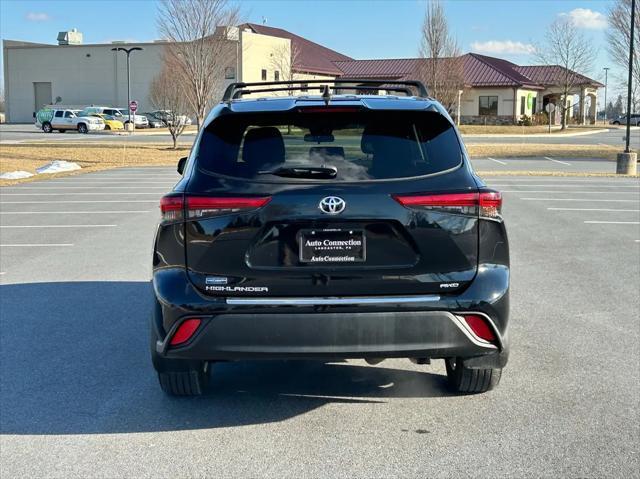 used 2022 Toyota Highlander car, priced at $26,997