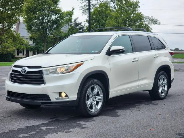 used 2014 Toyota Highlander car, priced at $17,987