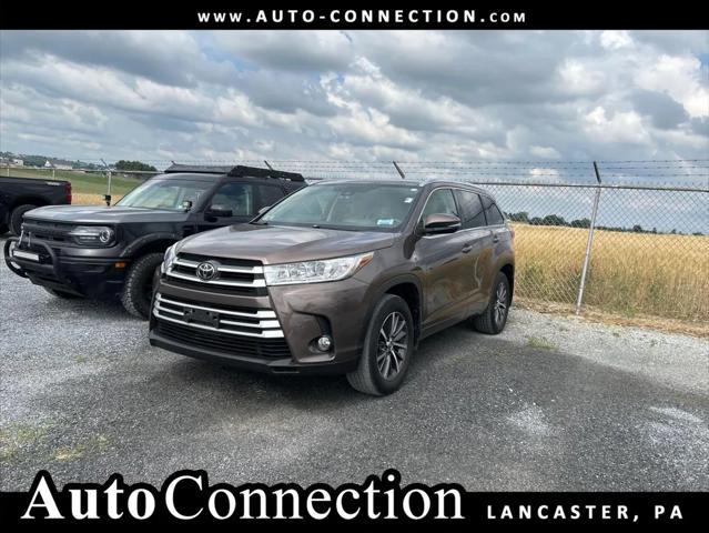 used 2017 Toyota Highlander car, priced at $22,789