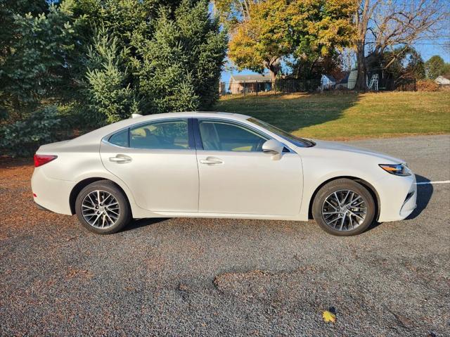 used 2016 Lexus ES 350 car, priced at $23,987