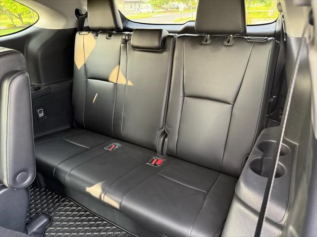 used 2021 Toyota Highlander Hybrid car, priced at $40,987