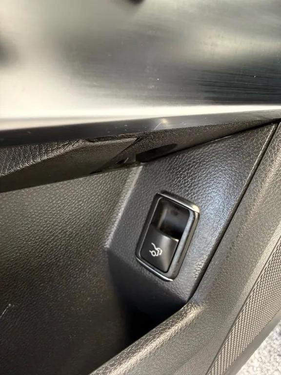 used 2014 Mercedes-Benz GLK-Class car, priced at $10,977