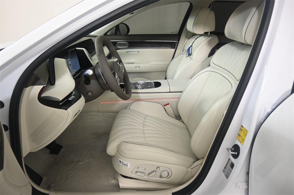 new 2025 Genesis G90 car, priced at $87,273