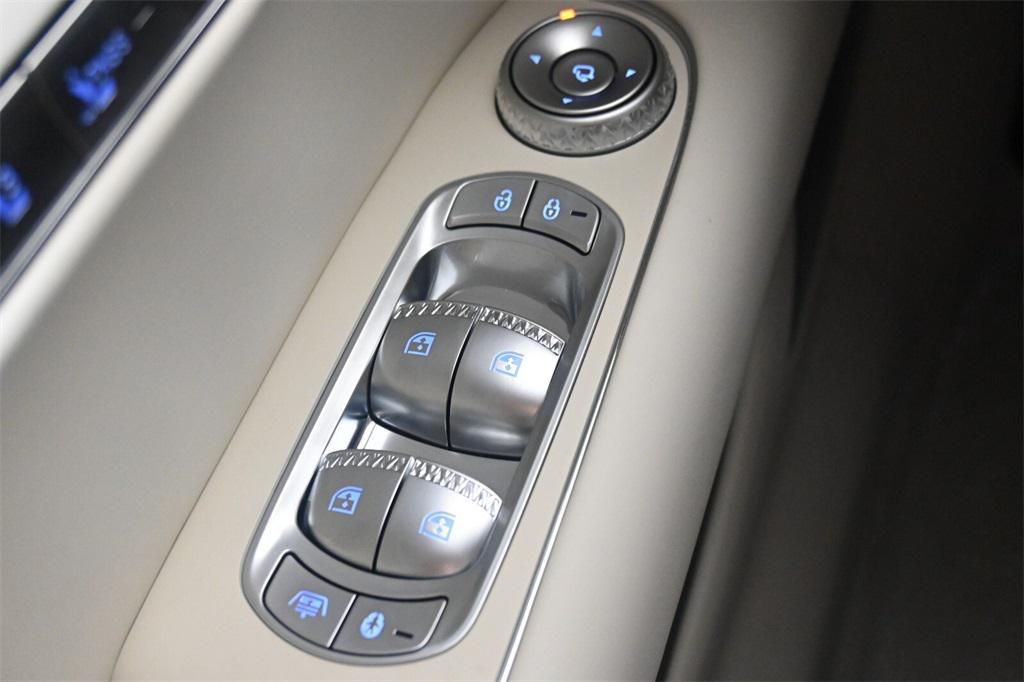 new 2025 Genesis G90 car, priced at $87,273