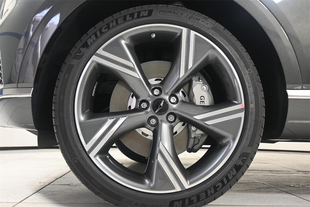 new 2025 Genesis GV80 car, priced at $77,551