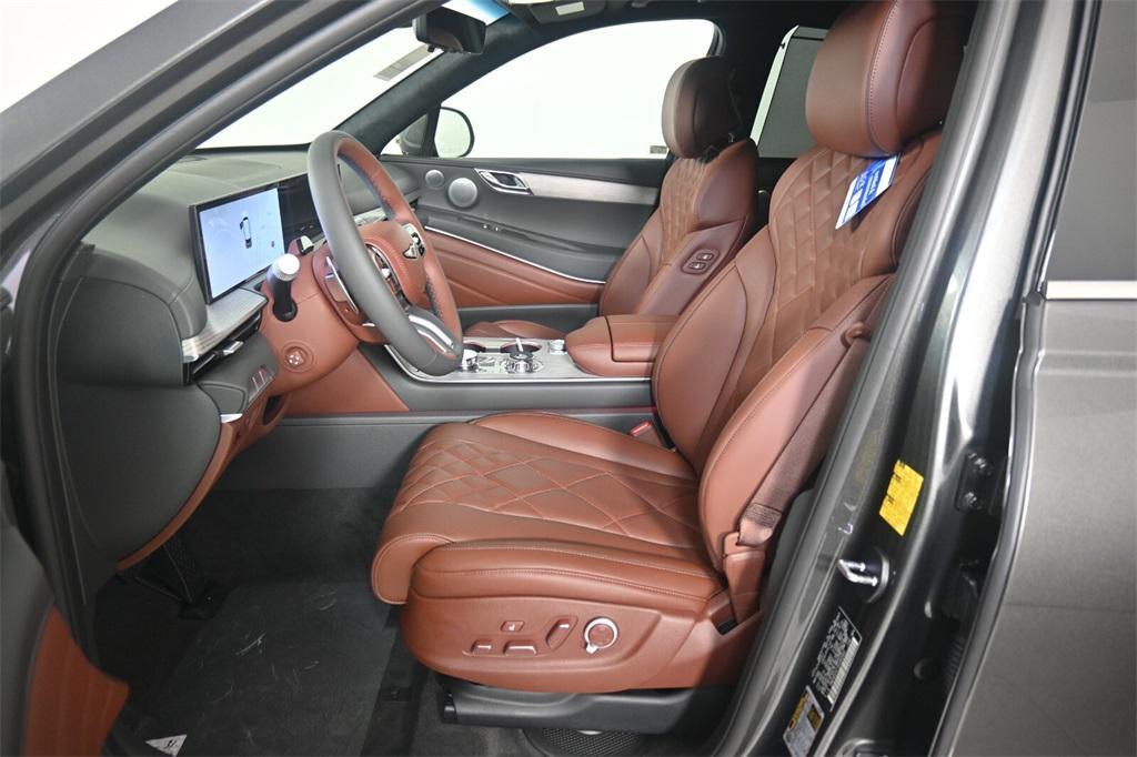 new 2025 Genesis GV80 car, priced at $77,551