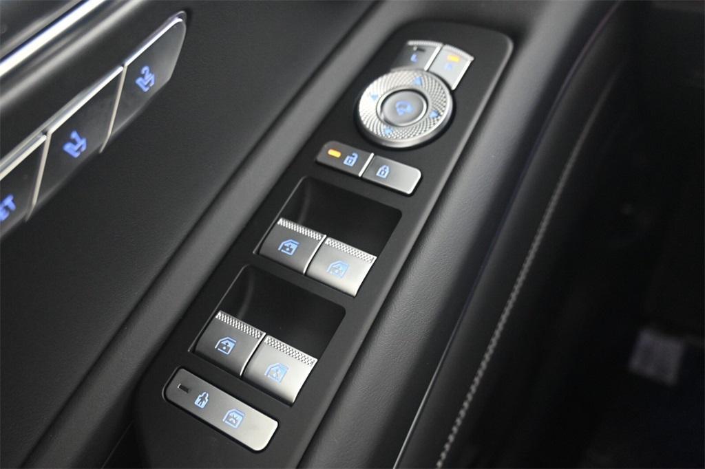 new 2025 Genesis GV80 car, priced at $72,344
