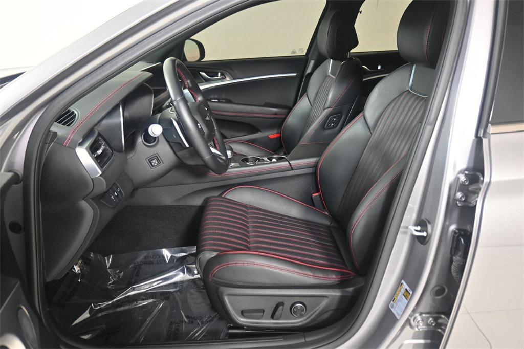 new 2024 Genesis G70 car, priced at $47,929