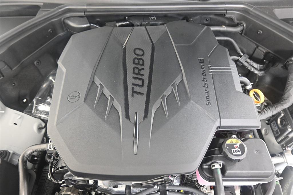 new 2025 Genesis G70 car, priced at $40,763