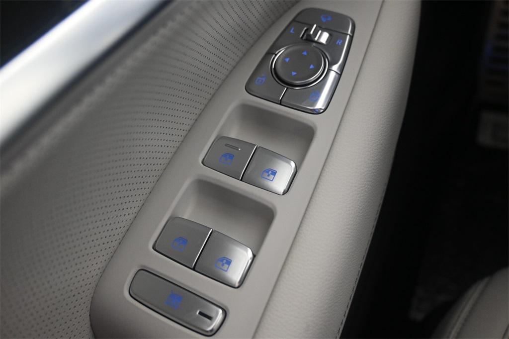 new 2025 Genesis G70 car, priced at $40,763