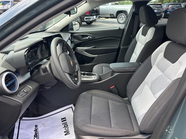 new 2025 Chevrolet Trax car, priced at $21,885