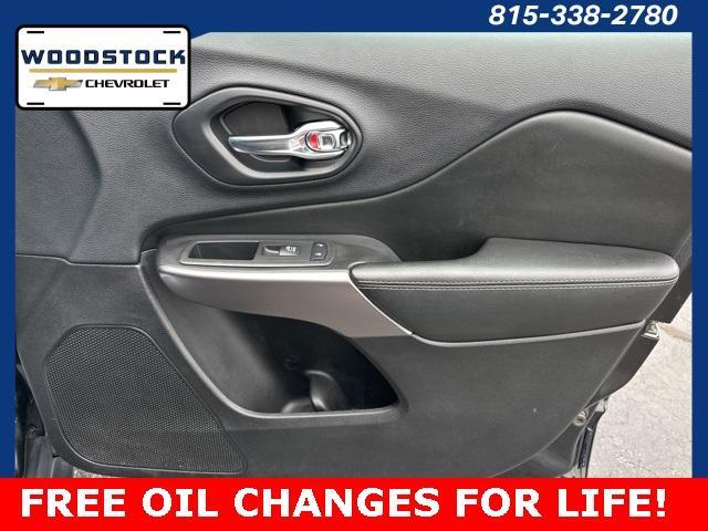used 2019 Jeep Cherokee car, priced at $16,995