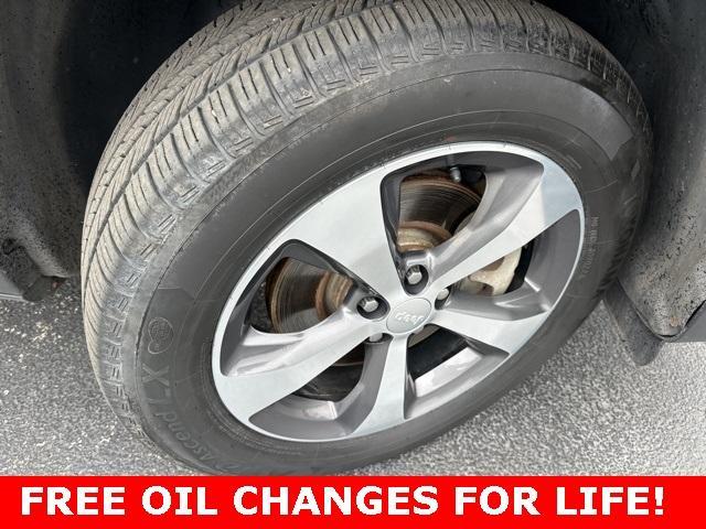 used 2019 Jeep Cherokee car, priced at $16,795