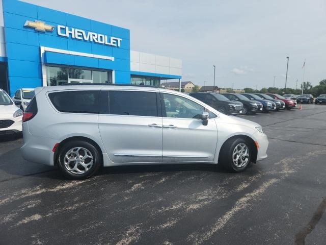 used 2023 Chrysler Pacifica car, priced at $33,499