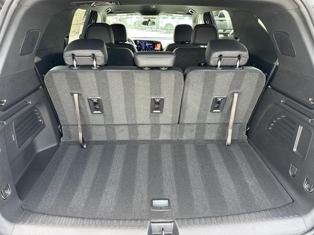new 2025 Chevrolet Traverse car, priced at $40,945