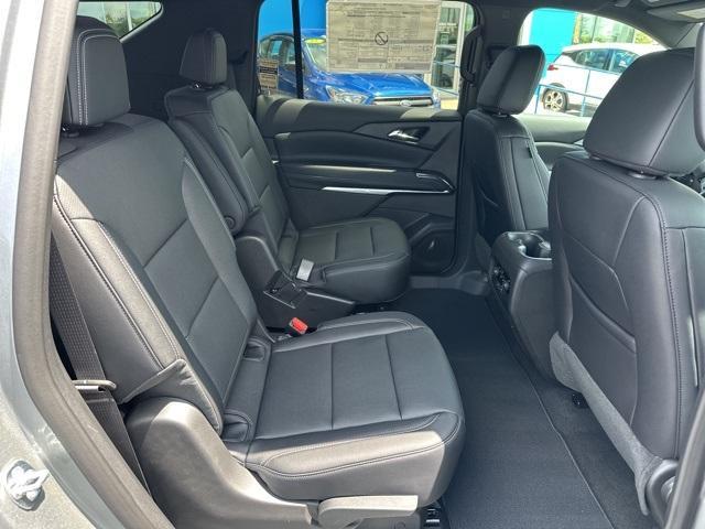 new 2025 Chevrolet Traverse car, priced at $40,945