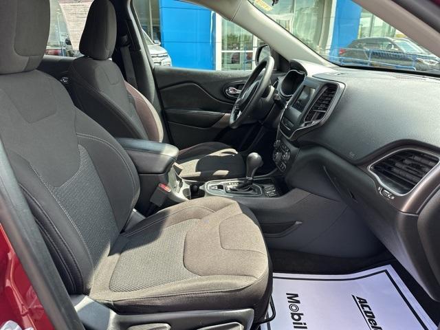 used 2019 Jeep Cherokee car, priced at $13,700