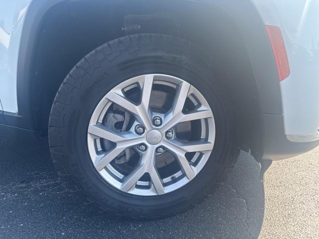 used 2021 Jeep Grand Cherokee L car, priced at $27,495