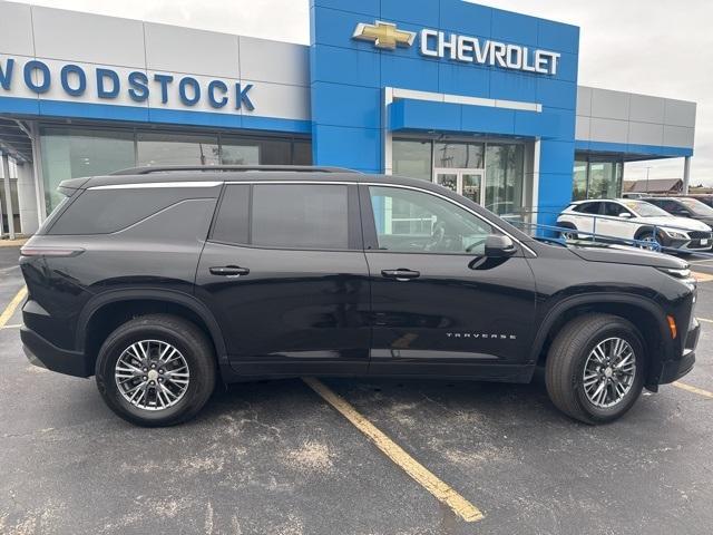 used 2025 Chevrolet Traverse car, priced at $34,995