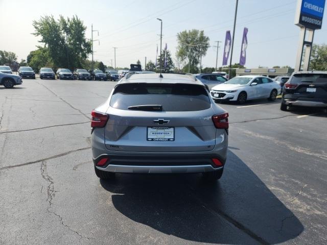 new 2025 Chevrolet Trax car, priced at $24,975