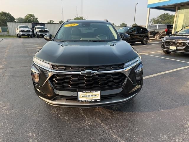 new 2025 Chevrolet Trax car, priced at $23,390