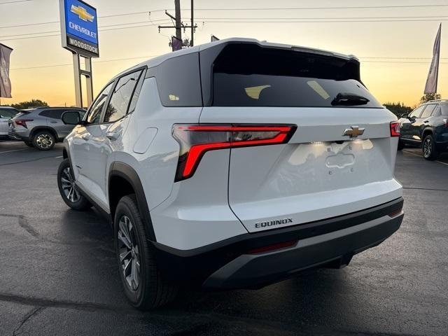 new 2025 Chevrolet Equinox car, priced at $30,560