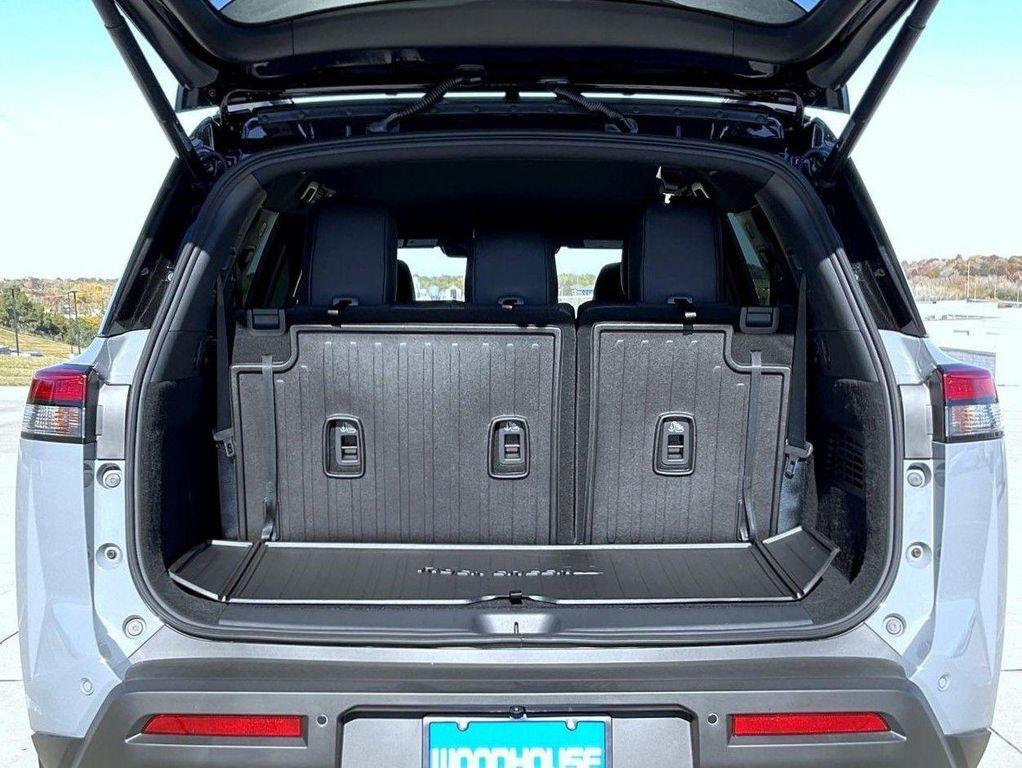 new 2025 Nissan Pathfinder car, priced at $40,283