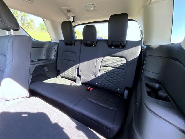 new 2025 Nissan Pathfinder car, priced at $40,658