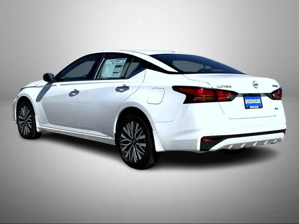new 2025 Nissan Altima car, priced at $29,113