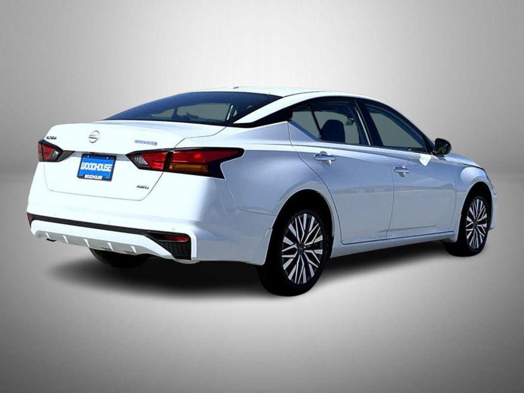 new 2025 Nissan Altima car, priced at $29,113