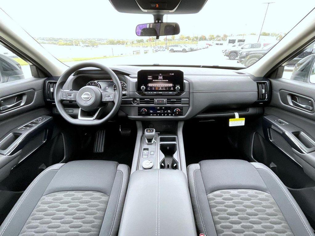 new 2025 Nissan Pathfinder car, priced at $33,580