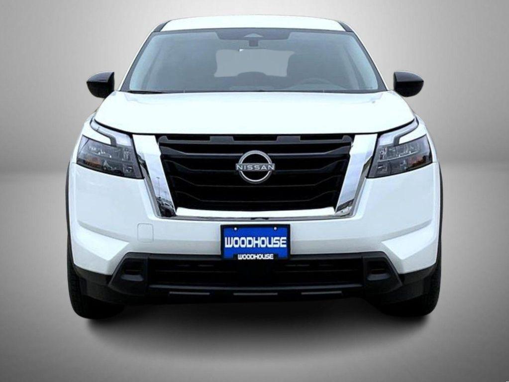 new 2025 Nissan Pathfinder car, priced at $33,580