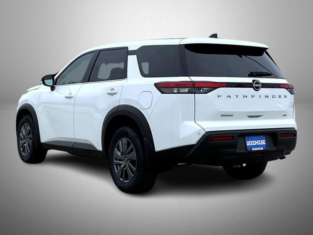 new 2025 Nissan Pathfinder car, priced at $33,580