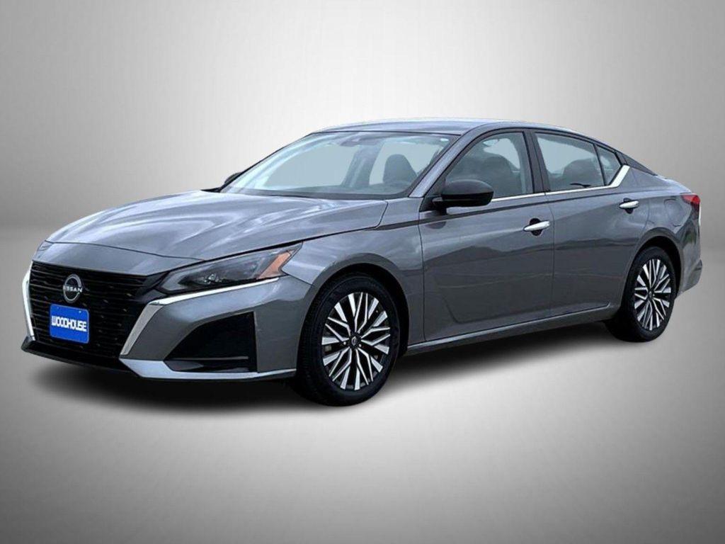 used 2024 Nissan Altima car, priced at $22,993