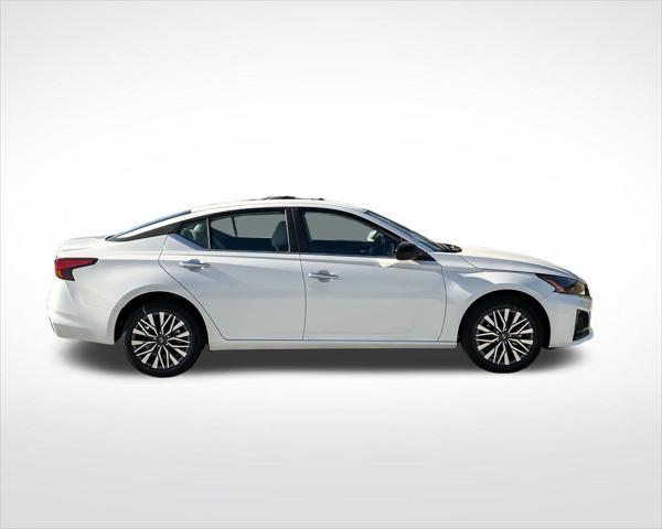 new 2025 Nissan Altima car, priced at $29,554