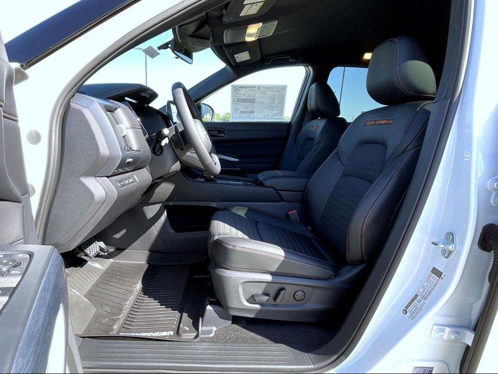 new 2025 Nissan Pathfinder car, priced at $40,283