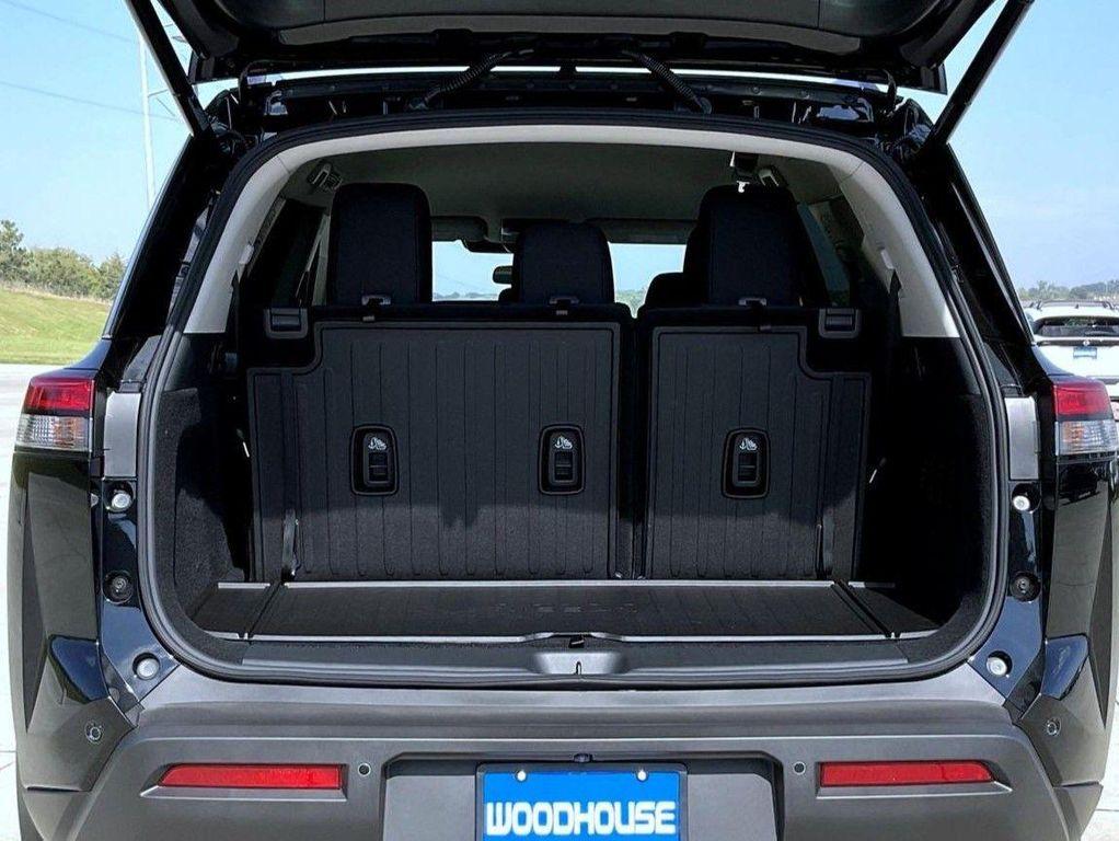 new 2025 Nissan Pathfinder car, priced at $36,772