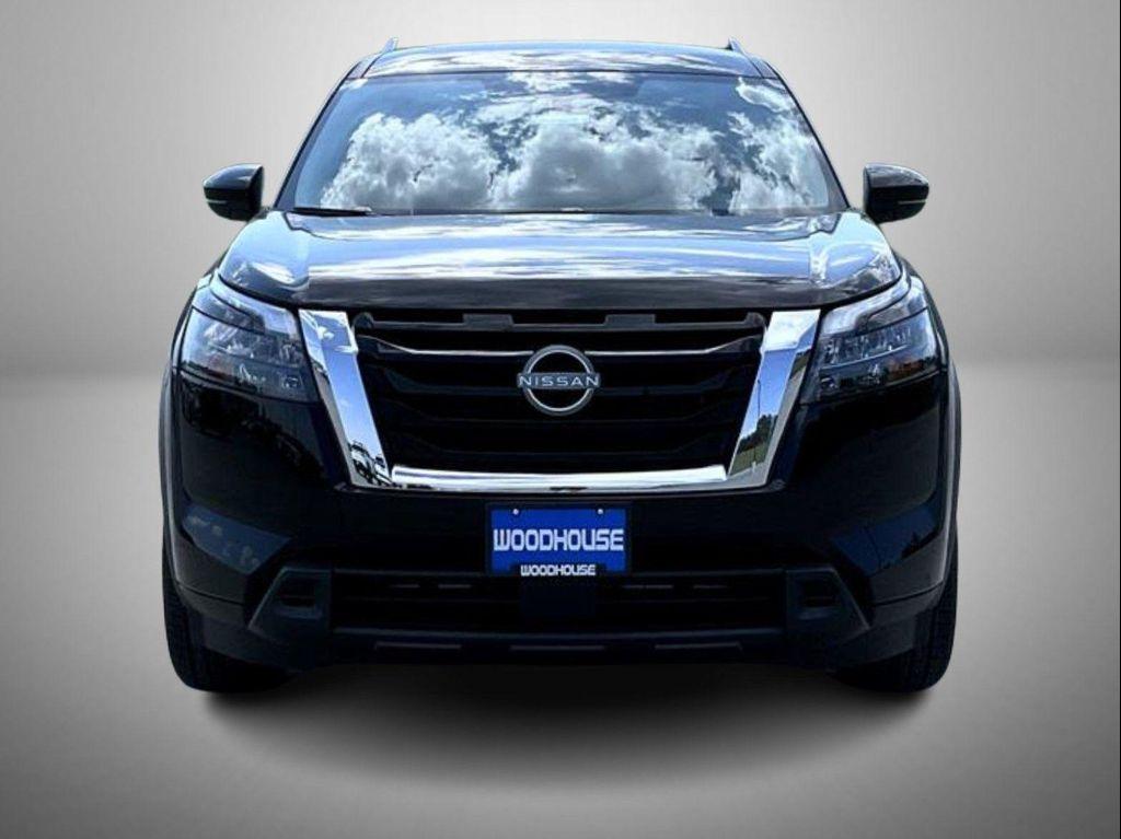 new 2025 Nissan Pathfinder car, priced at $36,772